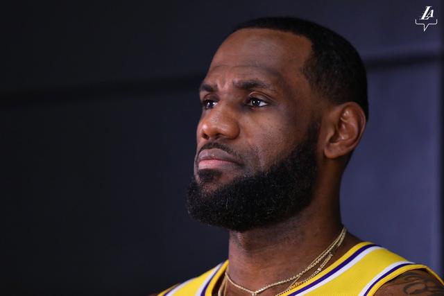 卡斯尔的训练师：他是现今NBA最顶尖的外线射手